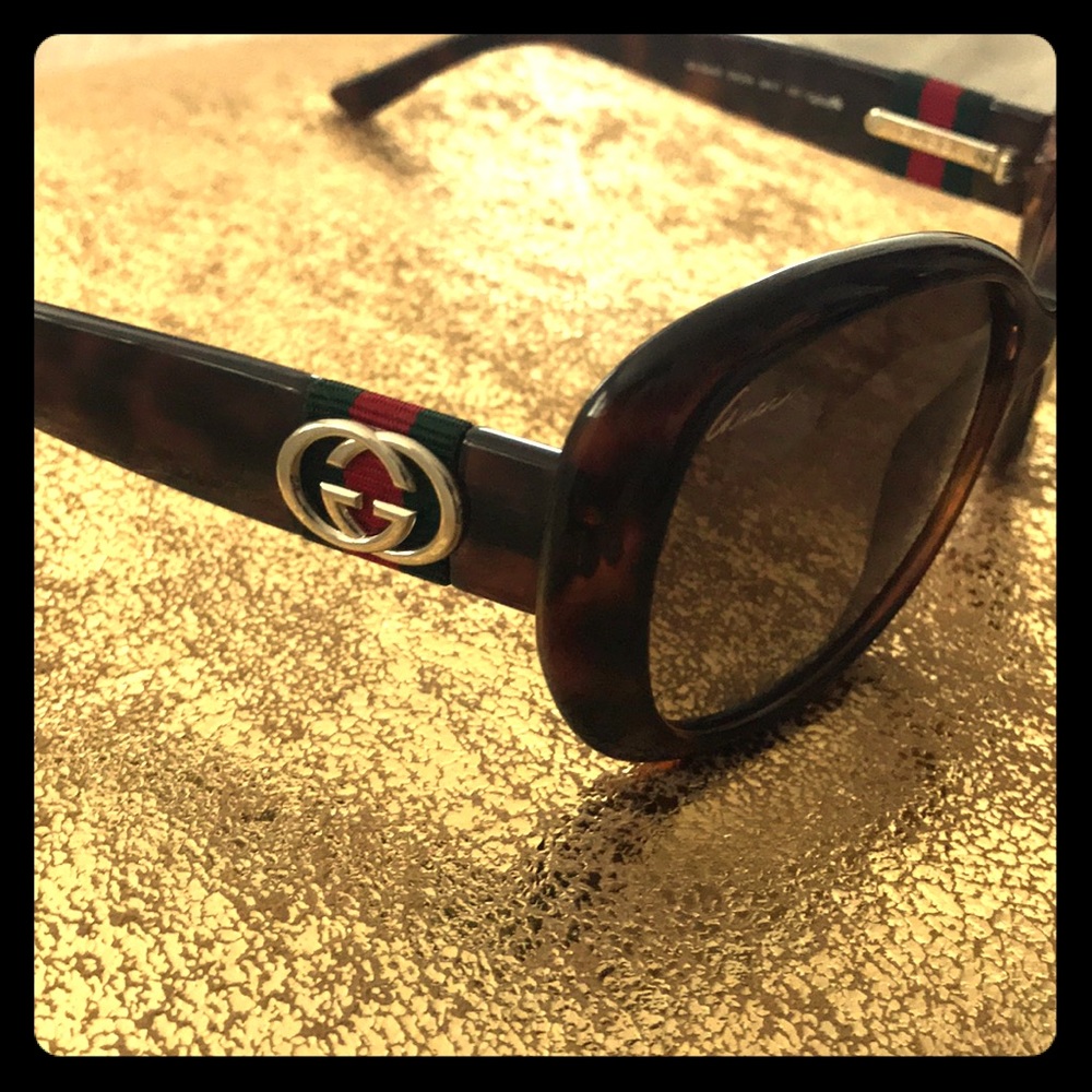 Authentic Gucci sunglasses 😎